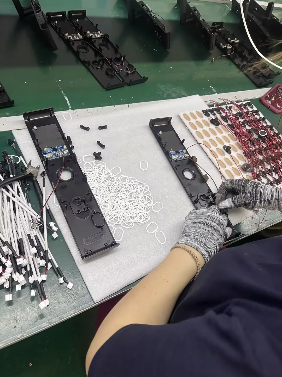Assembly workstations